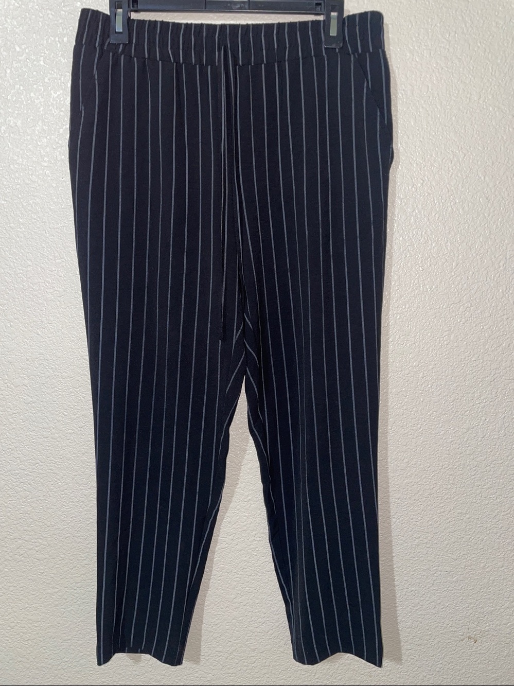 NYCC Black with gray lining  pants, Size MP, 100% polyster (used, great conditio